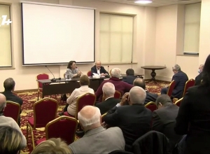 Վազգեն Մանուկյանը հանդիպում է մտավորականների ու մշակույթի գործիչների հետ. ՈՒՂԻՂ