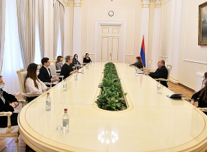 Նախագահ Արմեն Սարգսյանը հանդիպել է «Հայկական Փի Ար ասոցիացիա»-ի գործադիր կազմի ներկայացուցիչների հետ