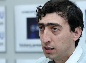 Սմբատ Գոգյանը հերքում է․ վարչապետի հրաժարականի պահանջին չի միացել