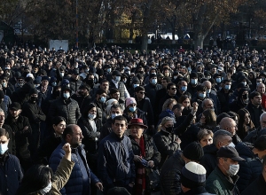 «Հայրենիքի փրկության շարժման» երթն ավարտվեց եկեղեցում հոգեհանգստի կարգի մատուցմամբ