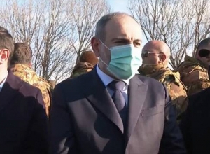 Наша армия - героическая армия, двух мнений быть не может: Пашинян