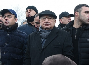 Նիկոլ Փաշինյանը երկիրը կործանել է, հանցագործը պետք է նստի բանտում․Վազգեն Մանուկյան