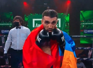 Կարեն Տոնականյանը առաջին հաղթանակը տոնեց պրոֆեսիոնալ ռինգում