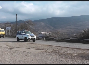 Ադրբեջանական շարասյունները հայերի կողքով օրը մի քանի անգամ  գնում են Շուշի