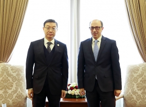 Ара Айвазян принял посла Казахстана в Армении