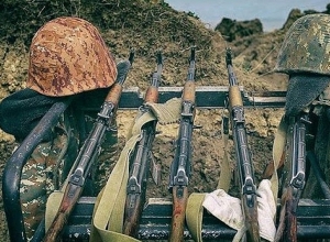 Четверо военнослужащих ВС Армении получили легкие ранения из-за неосторожного обращения с боеприпасами на одной из военных позиций: МО РА