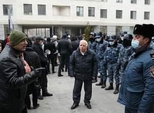 Ակցիա Արդարադատության նախարարության մոտ․ ՈՒՂԻՂ