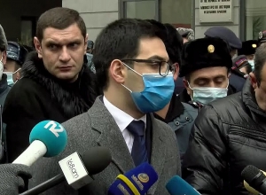 В министерстве нет никакого документа: Рустам Бадасян встретился с участниками акции