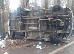 Երևան-Սևան ճանապարհին մարդատար երթուղայինը բախվելով «Opel Combo»-ին կողաշրջվել է․ կան տուժածներ