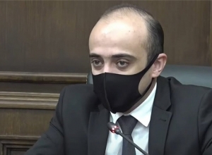 Премьер-министр превысил данные ему полномочия, нарушена Конституция РА: Тарон Симонян