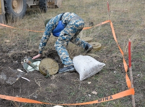 Работы по обезвреживанию боеприпасов в городе Мартуни и в близлежащих населенных пунктах