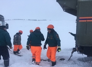 Մ-2 ավտոճանապարհի Երևան - Մեղրի հատվածում 12 ավտոմեքենա բախվել է, և մեկ «ԿամԱԶ» մոտ 30 մ սահել ձորը