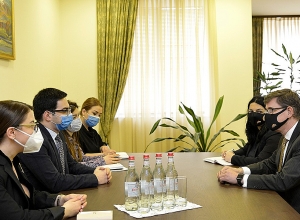 Ռուստամ Բադասյանն ընդունել է Նիդերլանդների դեսպանին