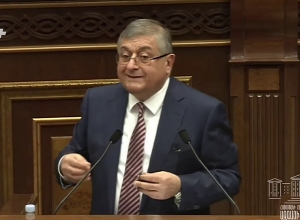 «Прокомментируете боевое поручение ВСС, по которому терроризм был взят под защиту?»