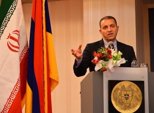 Էկոնոմիկայի նախարարն Իրանում մասնակցել է գործարար համաժողովի