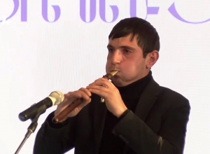 Музыкальное выступление участника войны, военнослужащего контрактной службы Альберта Маргаряна