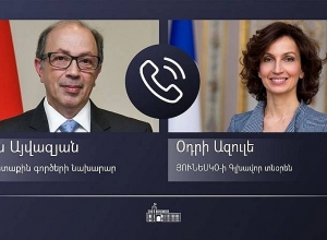 Глава МИД Армении и гендиректор ЮНЕСКО обсудили сохранение армянского наследия в Арцахе