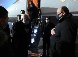 Министра иностранных дел Ирана в аэропорту встретил заместитель министра иностранных дел