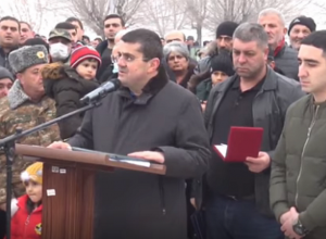 Արայիկ Հարությունյանը Արցախի հերոսի կոչում շնորհեց սերժանտ Էդգար Մարկոսյանին․ News.am