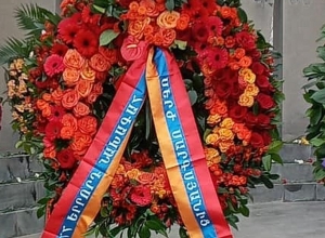 Սերժ Սարգսյանի անունից «Եռաբլուր»-ում հարգանքի տուրք է մատուցվել