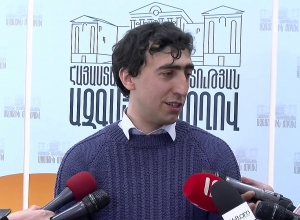 Ես միայնակ ավելի շատ բան կարող եմ անել, քան կառավարության ներսում. Սմբատ Գոգյան