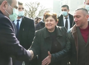 Նիկոլ Փաշինյանն Արտաշատում հանդիպել է քաղաքացիներին