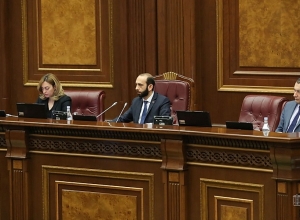 Արտահերթ նիստի ավարտին ընդունվեցին քննարկված օրենսդրական փաթեթները