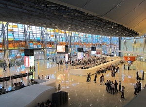 Այս 3 օրերին Հայաստանից մեկնել է 3 900 մարդ, եկել՝ 3 400-ը. փոխվարչապետը տվյալներ ներկայացրեց