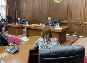 Էդմոն Մարուքյանն Ազգային ժողովում հանդիպել է ուսանողների հետ