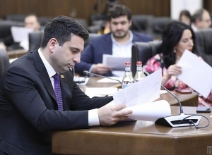 Նախագծերով կքրեականցվի «Ֆեյքերի ֆաբրիկաները» և «Ֆեյքերի միջոցով բուռն գործունեությունը». Ալեն Սիմոնյանի գրառումը