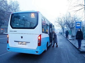 Երևանում շահագործման է հանձնվել ներկրված նոր միկրոավտոբուսներից բաղկացած առաջին երթուղին