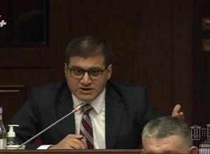 Почему Рубен Вардазарян сбежал с сегодняшнего заседания: Бабаджанян