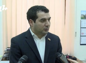 Մի քաղաքական գործիչ, ով քաղաքացիներին կանվանի բոմժ,հետո ի՞նչ երեսով գնա քարոզարշավի և ընտրության․ Հրաչյա Հակոբյան