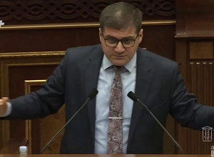 «Դեզադորներով վատ հոտերի դեմ եք փորձում պայքարել․ այդ հոտերի լուրջ պայքարներ կան»․ Բաբաջանյան