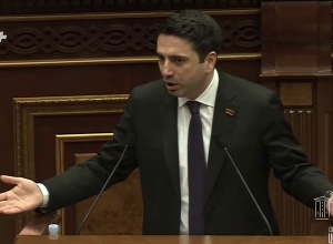 Չիջաք իմ մակարդակին ու չեկաք քննարկմանը․ Ալեն Սիմոնյան