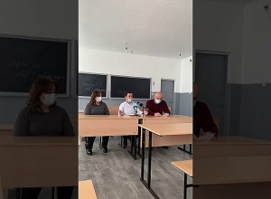 «Նախարարի խոսքերը շատ վիրավորական էին»․ Աբովյանի թիվ 1 դպրոցում դասադուլ-գործադուլը շարունակվում է