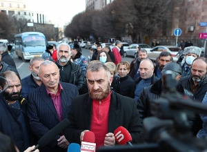 Լարված իրավիճակ կառավարության դիմաց. ՈՒՂԻՂ