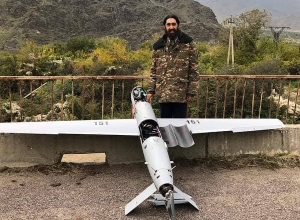 Արկը հայտնվեց մեքենայի առջևի հատվածում, չպայթեց․ հակառակորդի ԱԹՍ-ից փրկված հոգևորականը պատերազմի մասին