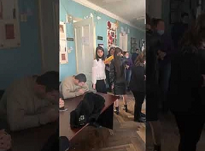 В абовянской школе № 1 продолжается забастовка