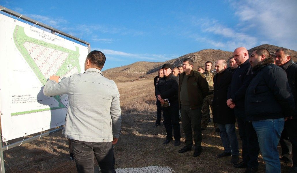 130221NorBnakavayrAstghashenHamaynq