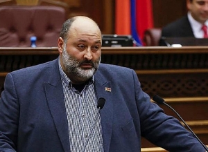 «Сейчас нужно быть в нашей стране»: Вараздат Карапетян освобождается от должности торгового представителя РА в Китае