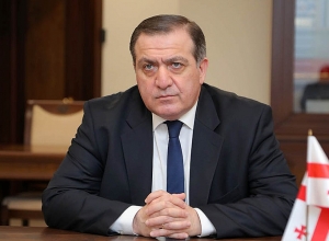 Պաշտպանության նախարարն ընդունել է Հայաստանում Վրաստանի դեսպանին