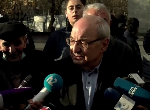 Брифинг Вазгена Манукяна