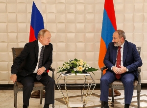 Никол Пашинян провел телефонный разговор с Владимиром Путиным