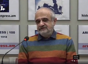 Տիկնիկային թատրոնի գեղարվեստական ղեկավար և տնօրեն Ռ․ Բաբայանի և ռեժիսոր Սամսոն Մովսեսյանի ասուլիսը