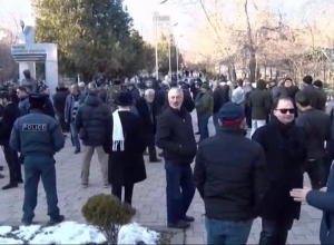 Լավ գիտեն, որ պետք է կրակեն ժողովրդի վրա, որպեսզի փրկվեն. Սաղաթելյանը Քոչարյանի հայտարարության մասին