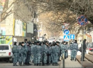 Ընդդիմությունը խոչընդոտում է Փաշինյանի մուտքը կառավարության մասնաշենք․ ՈՒՂԻՂ