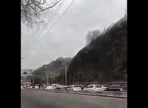 Մյասնիկյան պողոտայի երթևեկությունը կաթվածահար է․ ֆեյսբուքյան օգտատիրոջ տեսանյութը