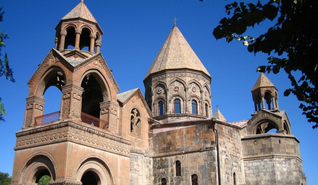 Etchmiadzin_cathedral