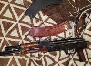 Ոստիկանության ծառայողները կրկին հայտնաբերել են ապօրինի ինքնաձիգ ու զինամթերք